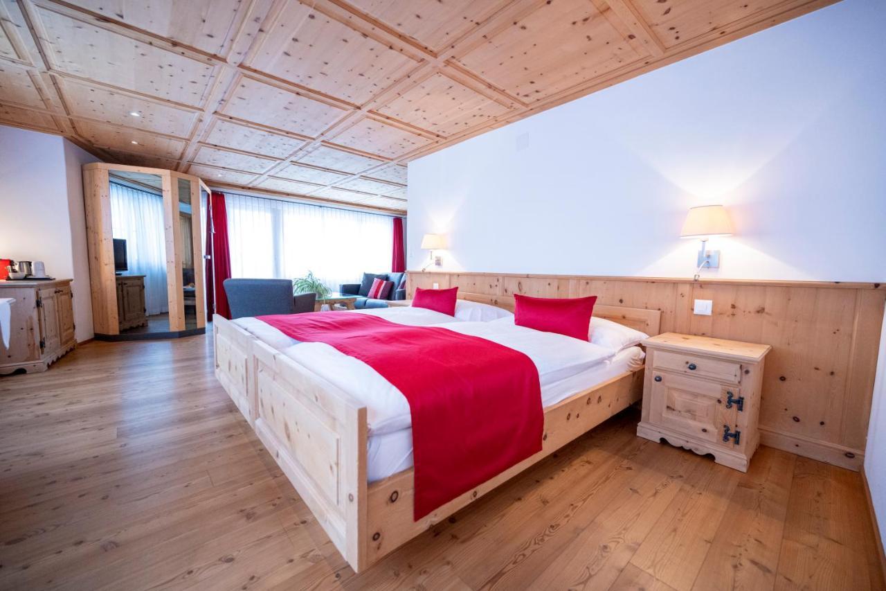 Hotel Engiadina Скуол Екстериор снимка