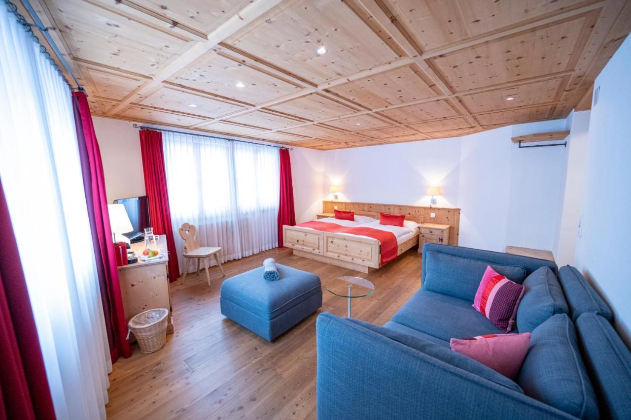 Hotel Engiadina Скуол Екстериор снимка